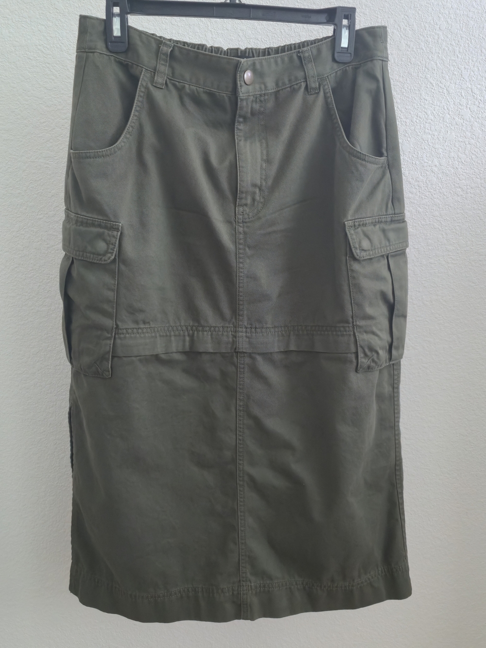 Madewell  Cargo Convertible Midi Skirt in (Re)generative Chino